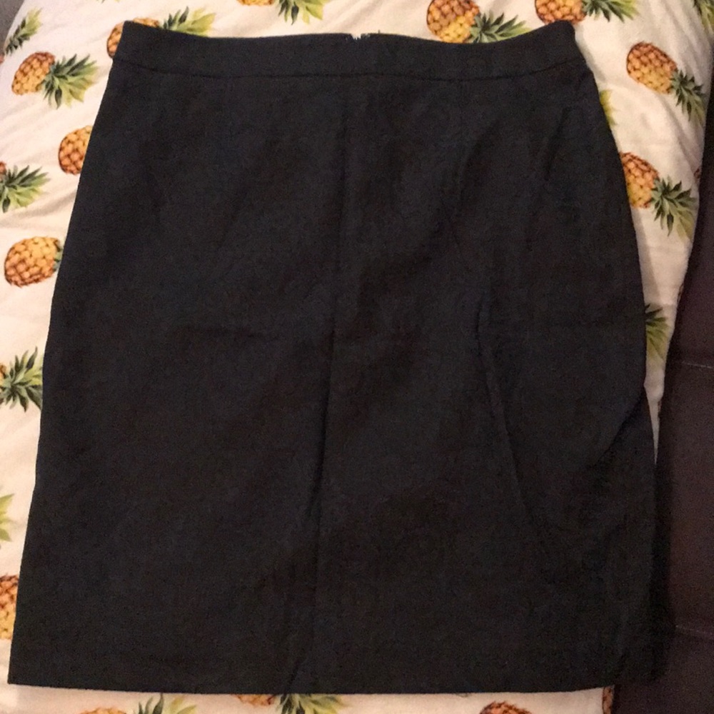 Black Apt 9 pencil skirt with lace pattern